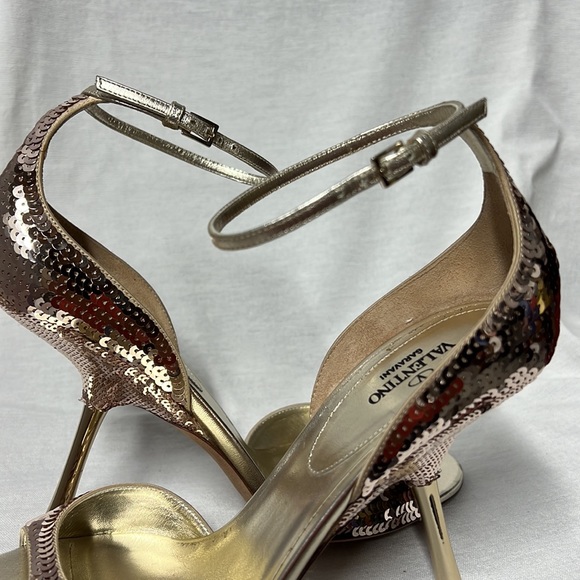 Valentino gold sequin heels - Picture 8 of 13